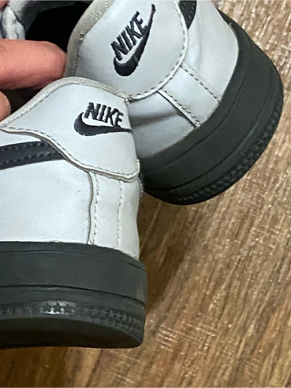 Nike Boys 2.5 Air Force One Sneakers Tennis Shoes Gray Low Top Used  HQ3808-001